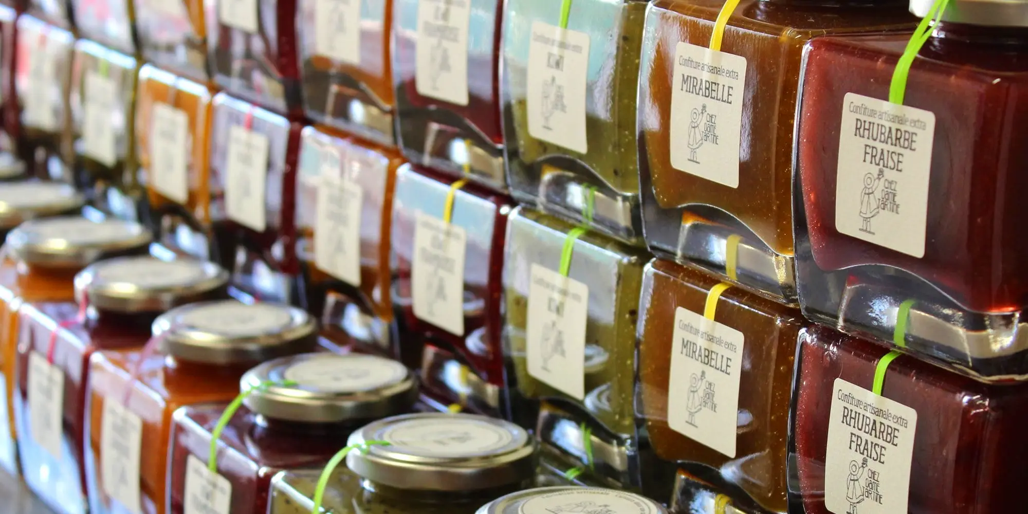 Fruits de saison et atelier de fabrication