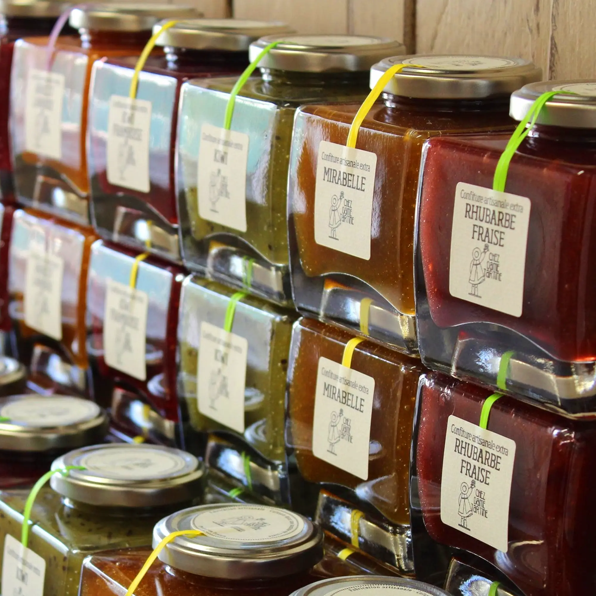 Fruits de saison et atelier de fabrication