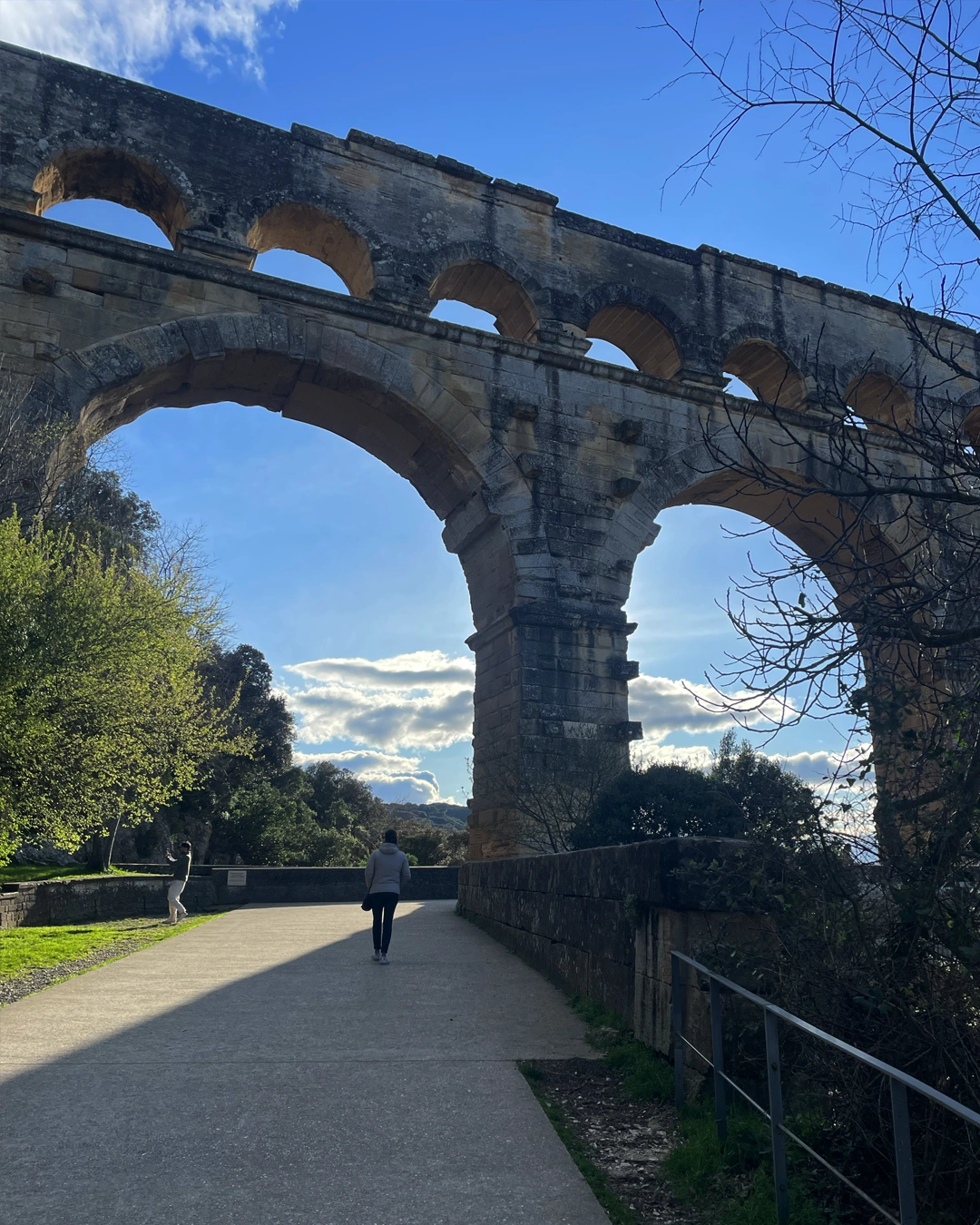 Vue du Pont du Gard en format vertical