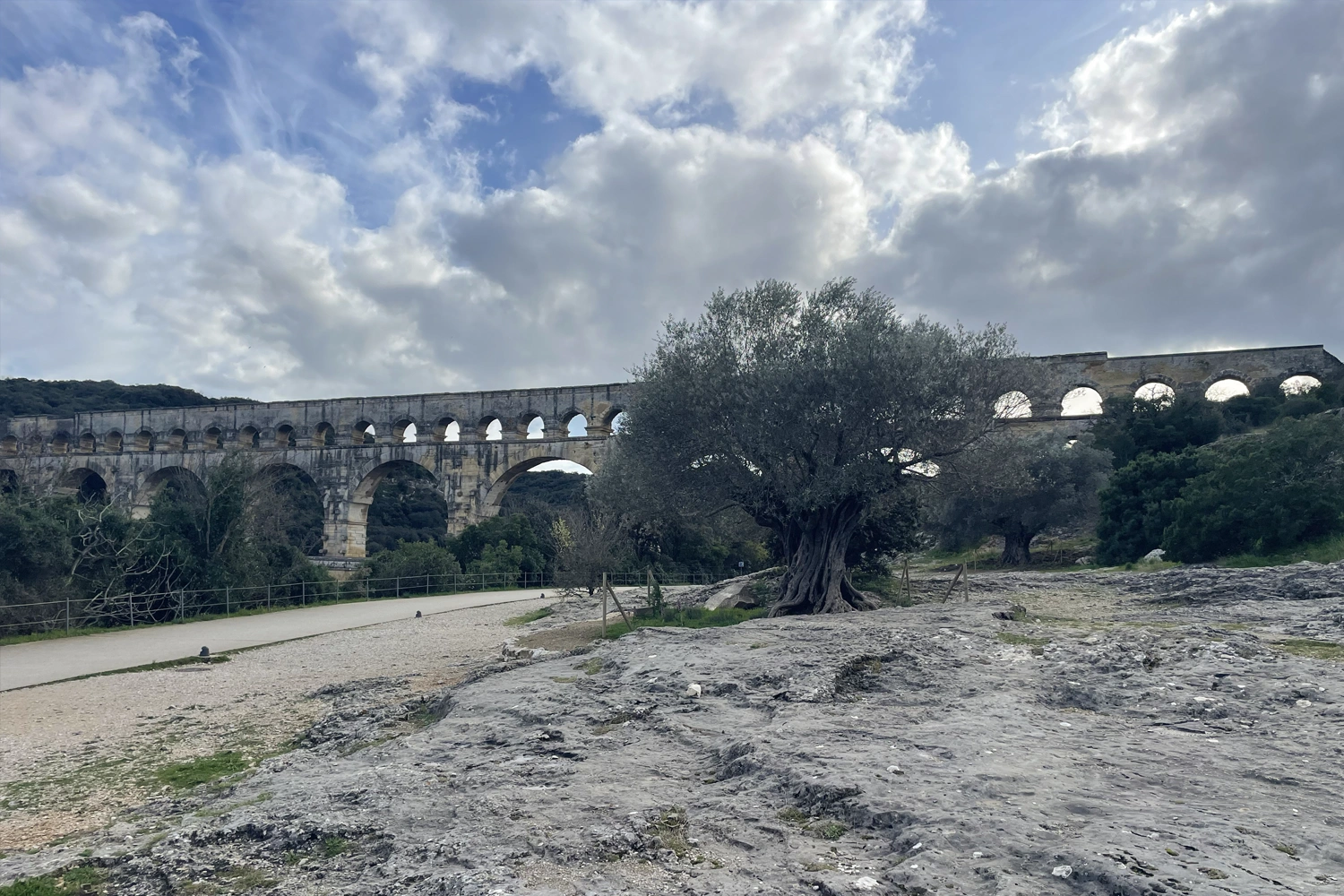Pont du Gard à la lumière de fin de journée